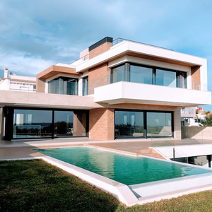 Finca Rústica y Casa de Campo con Gran Terreno en Málaga